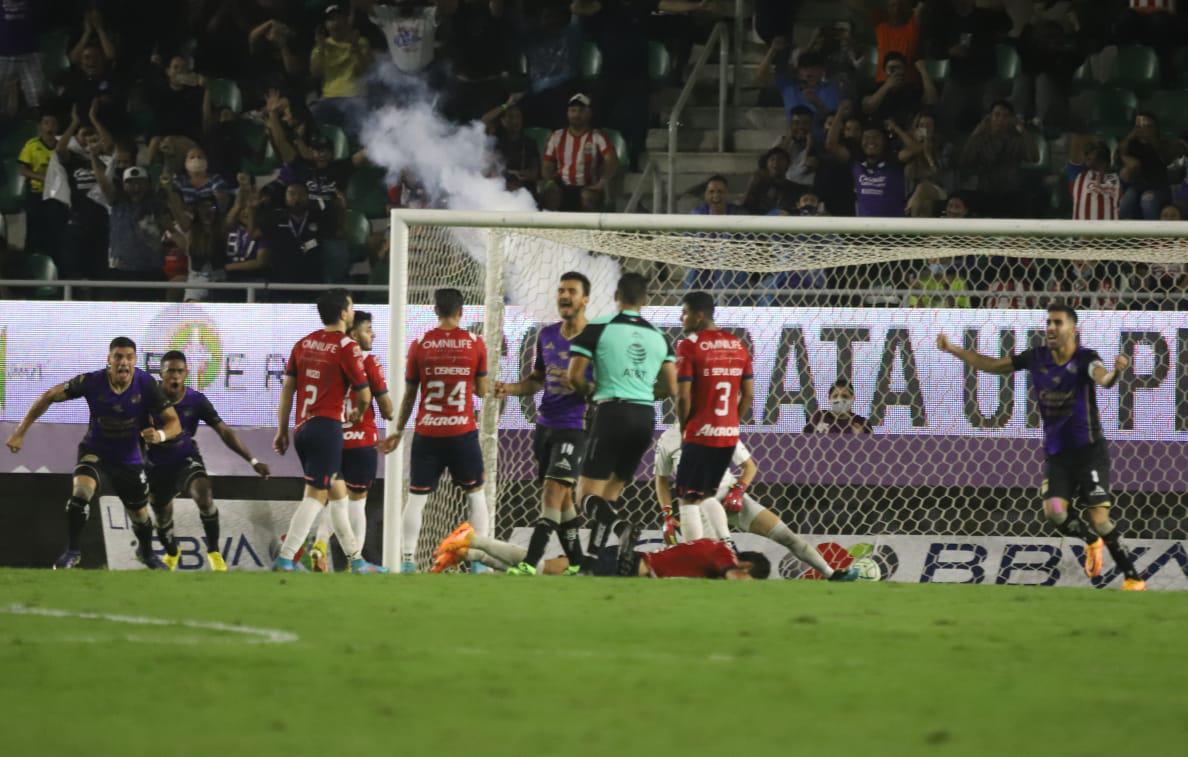 $!Mazatlán FC logra frente a Chivas su primer triunfo del Apertura