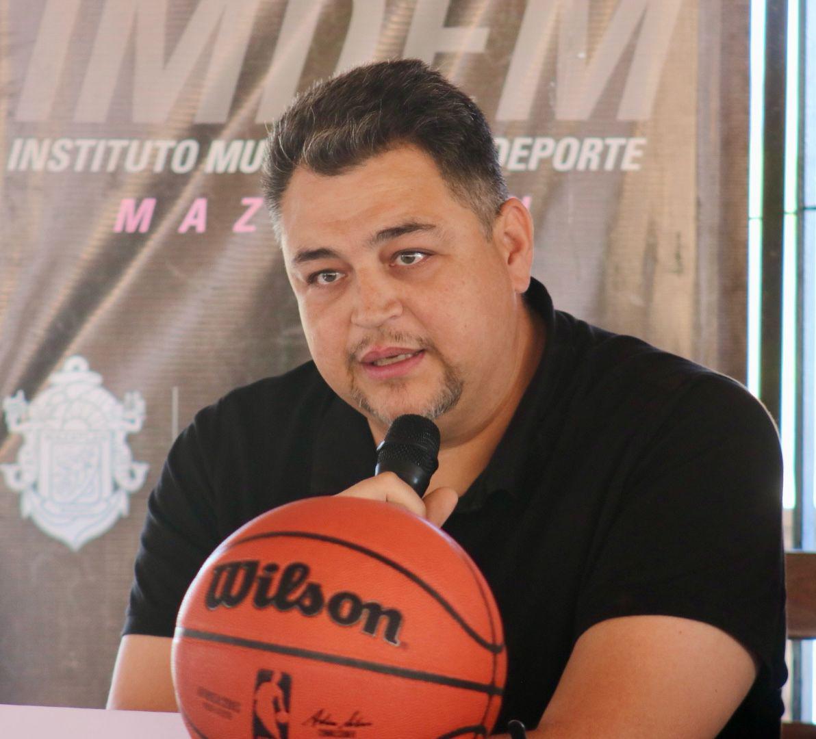 $!¡Más que merecido! Horacio Llamas recibirá triple homenaje