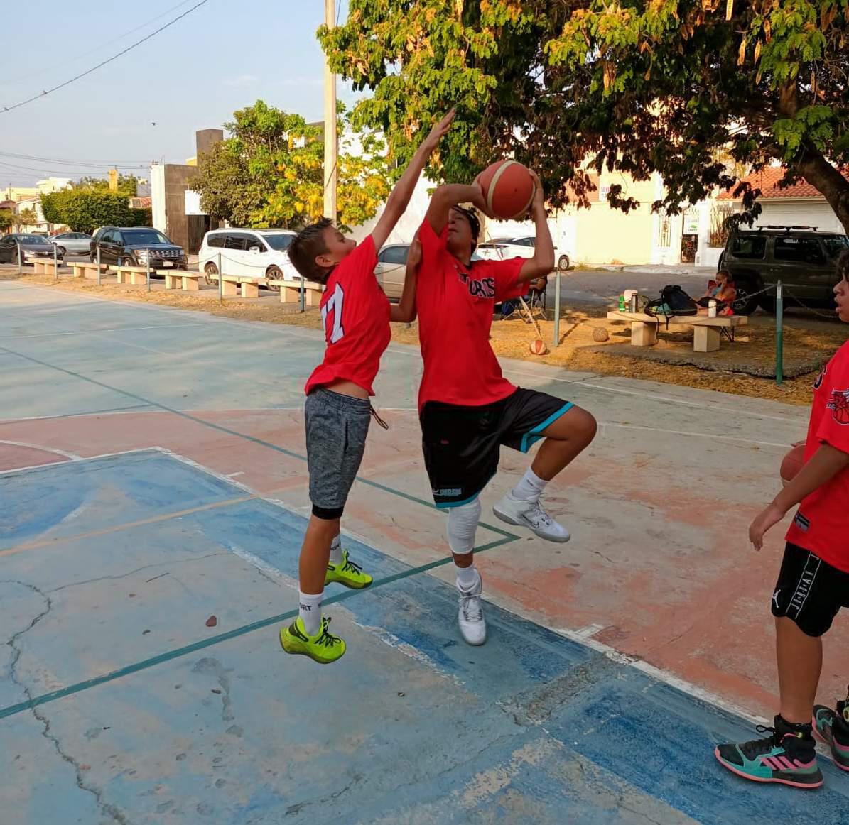 $!Academia de Baloncesto Toros celebra su campamento 14