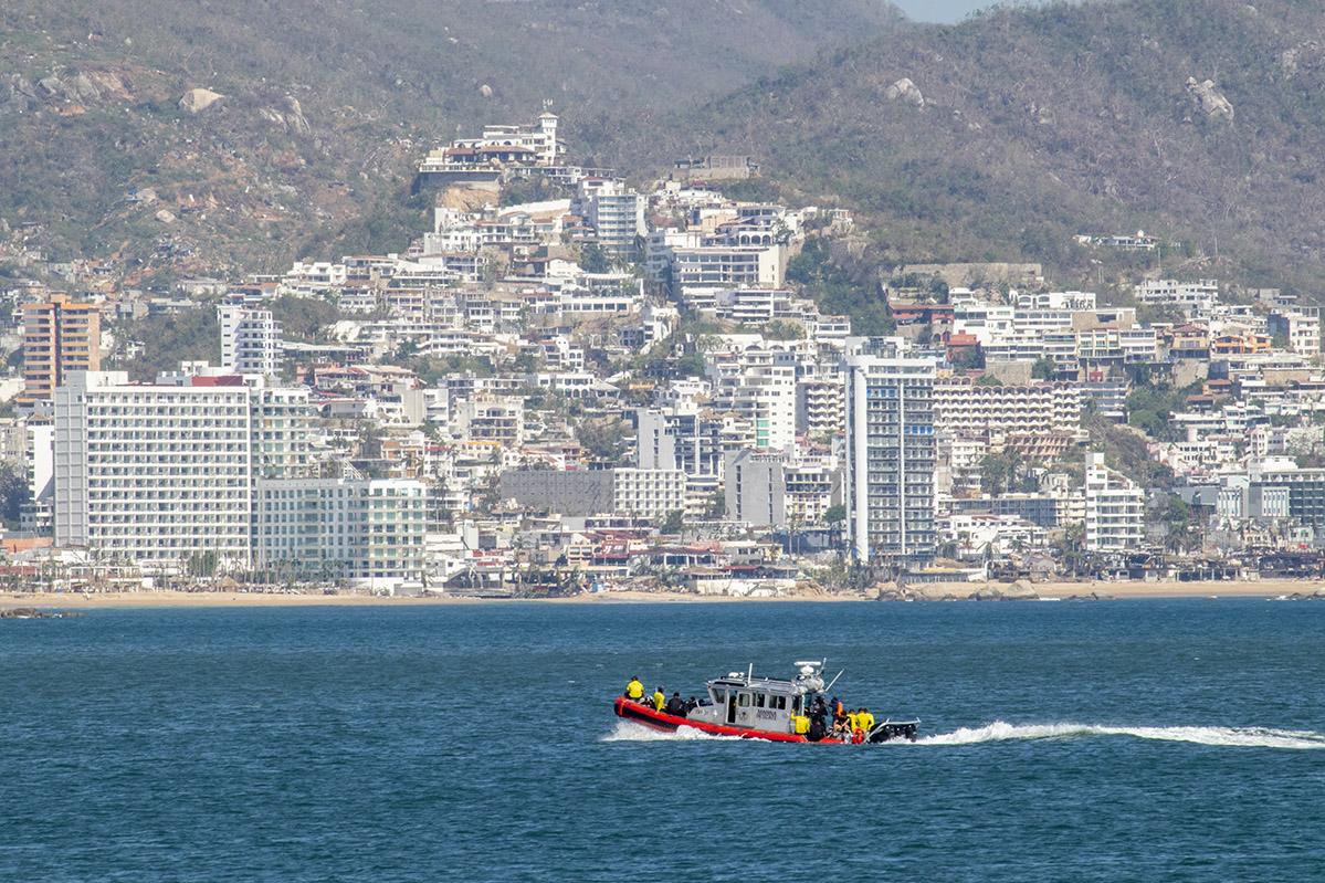 $!Familiares de tripulantes de embarcaciones exigen al gobierno que busque a capitanes desaparecidos por ‘Otis’