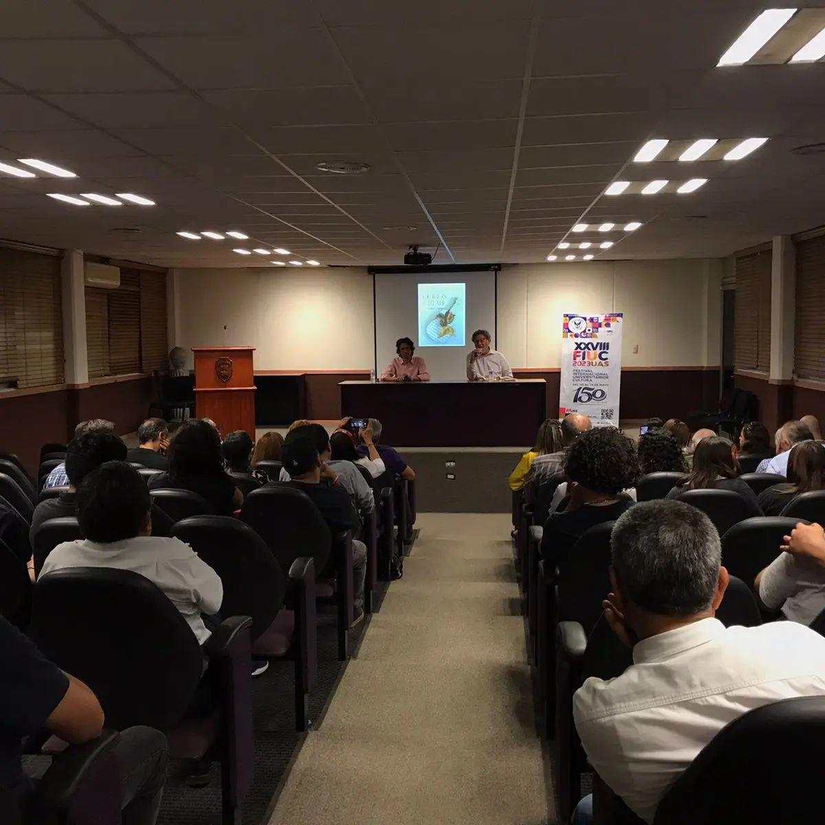 $!La presentación se llevó a cabo en la Facultad de Letras de la UAS.