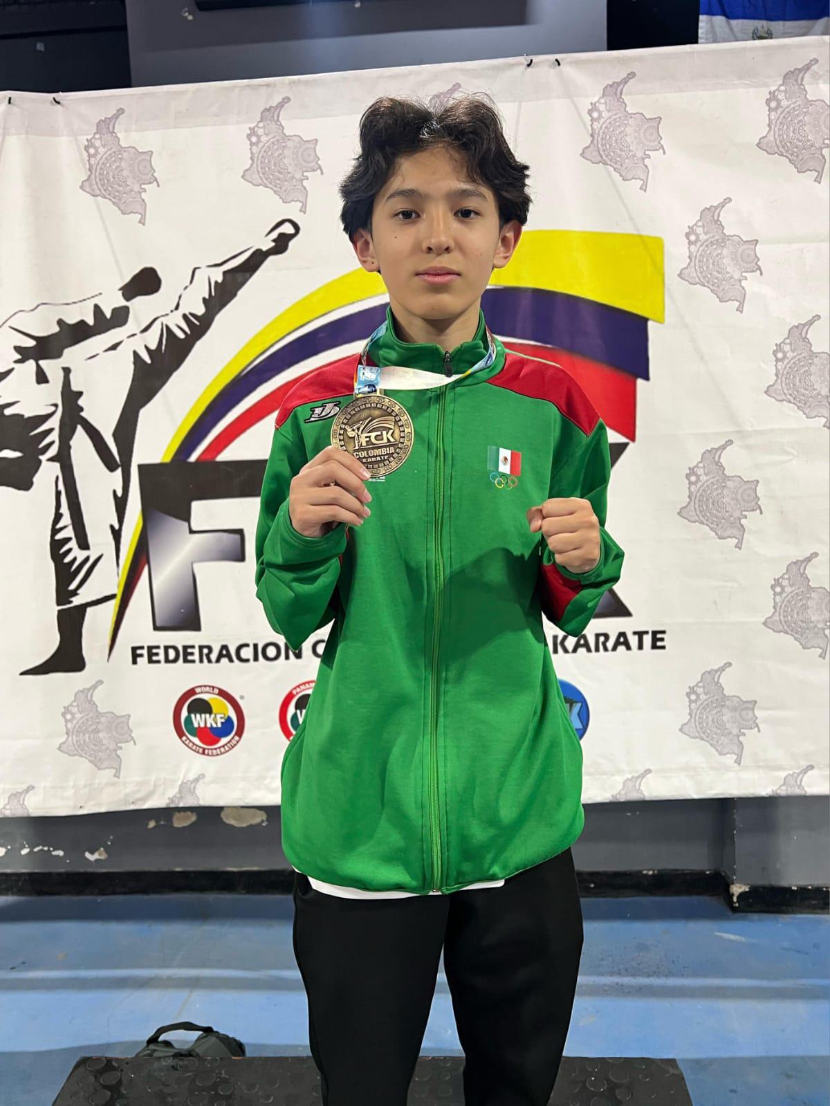 $!Se corona el mazatleco Shinji Pérez campeón centroamericano de karate