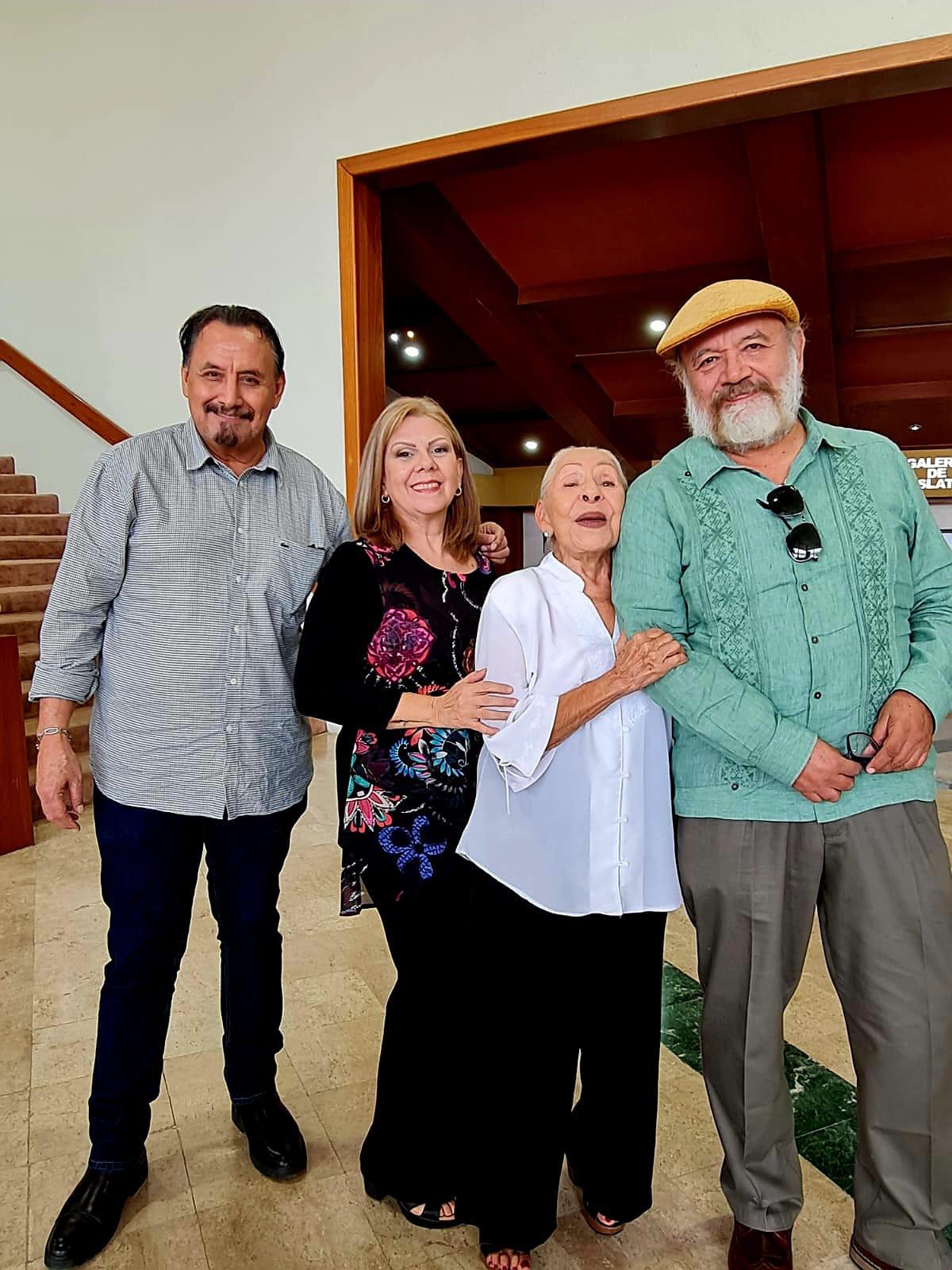 $!Martha Salazar con Lázaro Fernando, Claudia Apodaca y Rodolfo Arriaga.