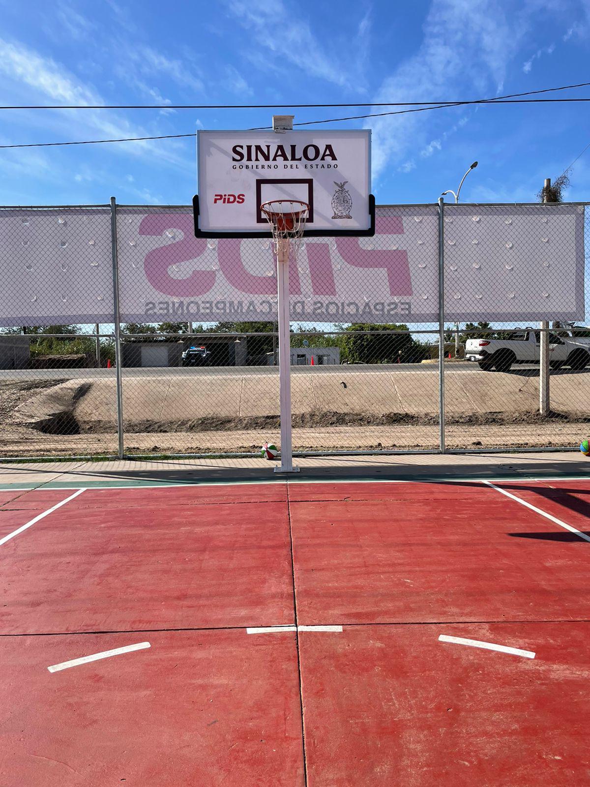 $!Entregan cancha de baloncesto en la comunidad de Valdés Montoya, en Navolato