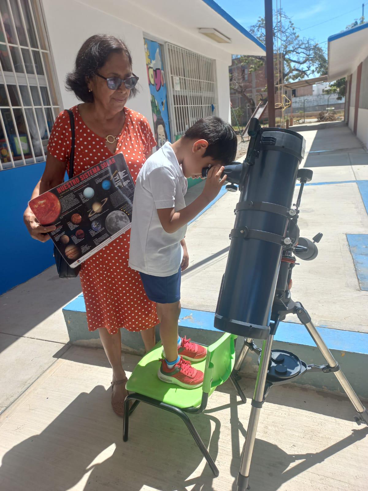 $!Niñas y niños de Mazatlán tienen su acercamiento con la ciencia