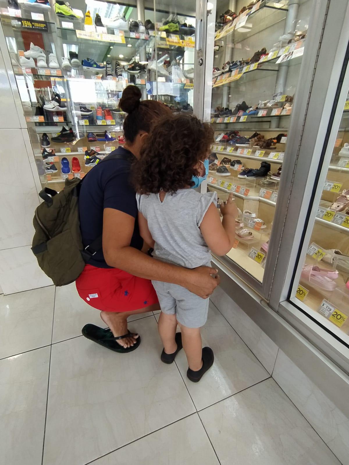 $!En los comercios de Mazatlán esperan un ‘bondadoso’ Día del Niño