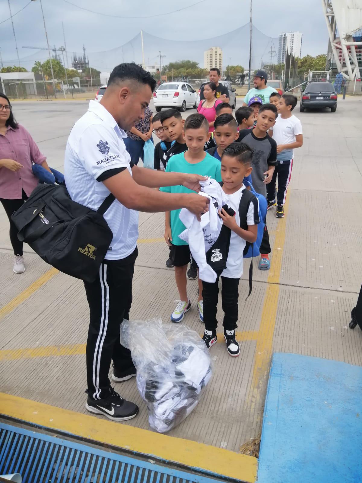 $!Parte selección Osos de Mazatlán a Estatal de Futbol