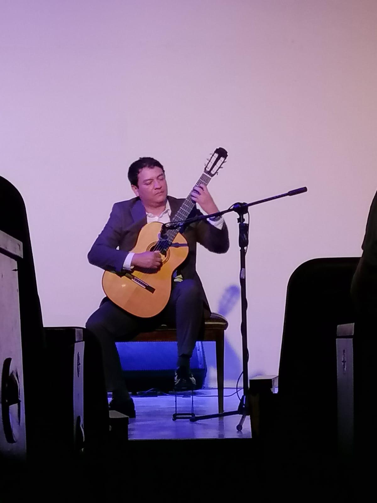 $!Francisco Bibriesca durante su presentación.