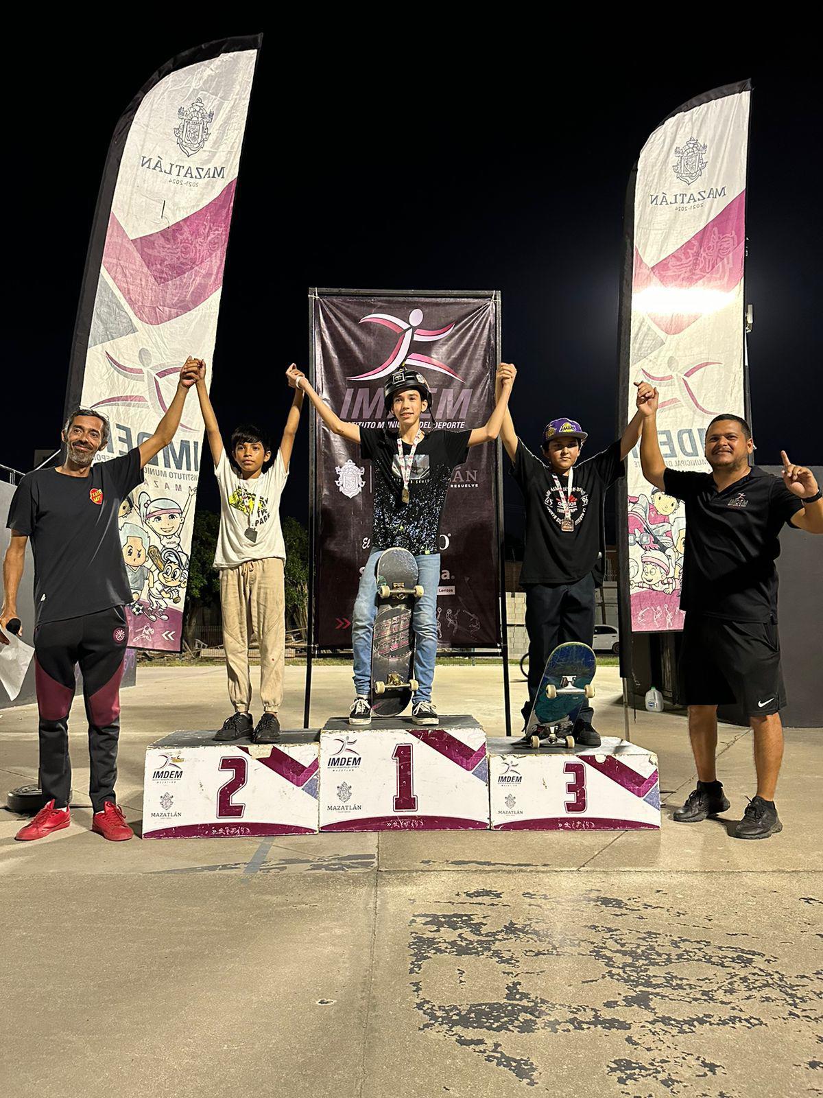 $!Sigue el festín de acrobacias en el Círculo de Skateboarding y Patinaje Sobre Ruedas