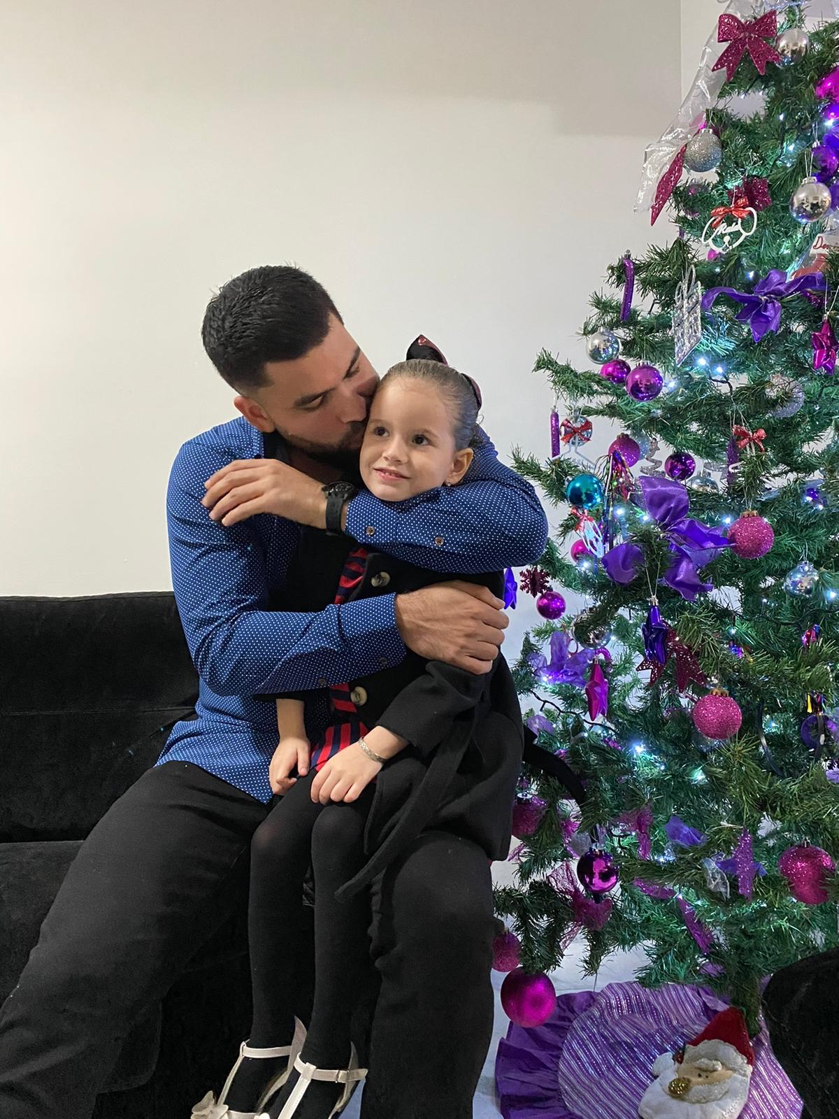 $!José Luis Urquidy recibe Año Nuevo en familia