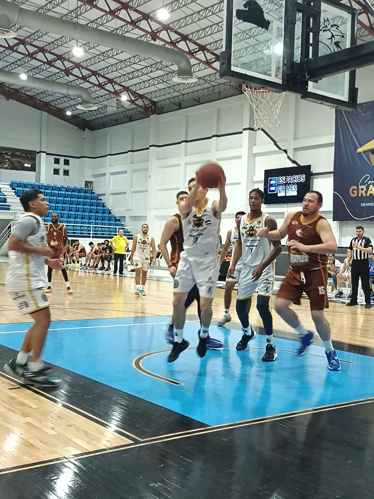 $!Piratas Basketball le pega al líder Frayles de Guasave