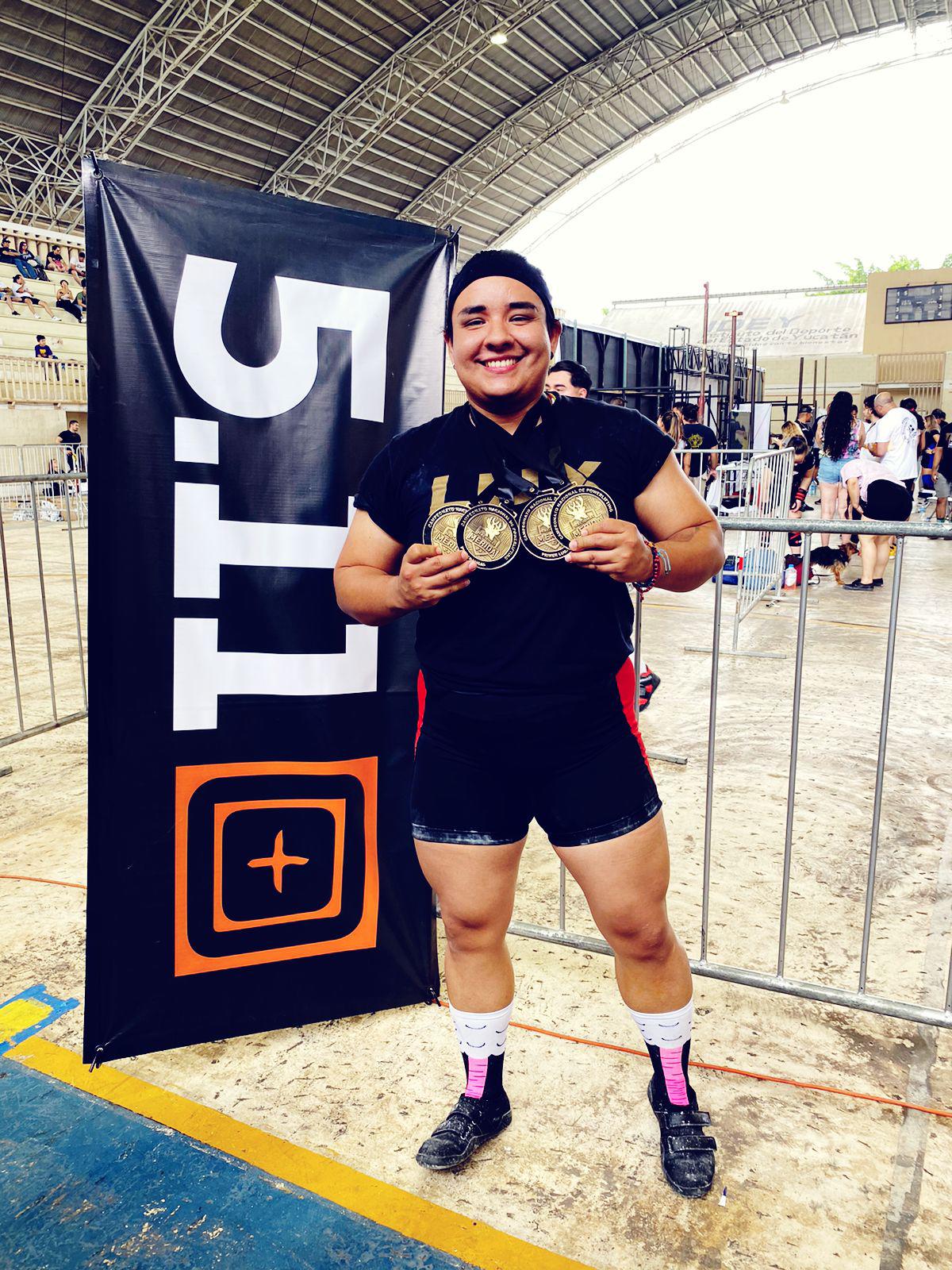$!Mazatleca Maytia Millán impone récord nacional en bench press