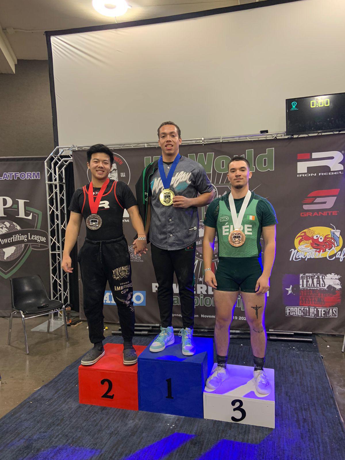 $!Mazatleco se corona campeón del mundo de powerlifting