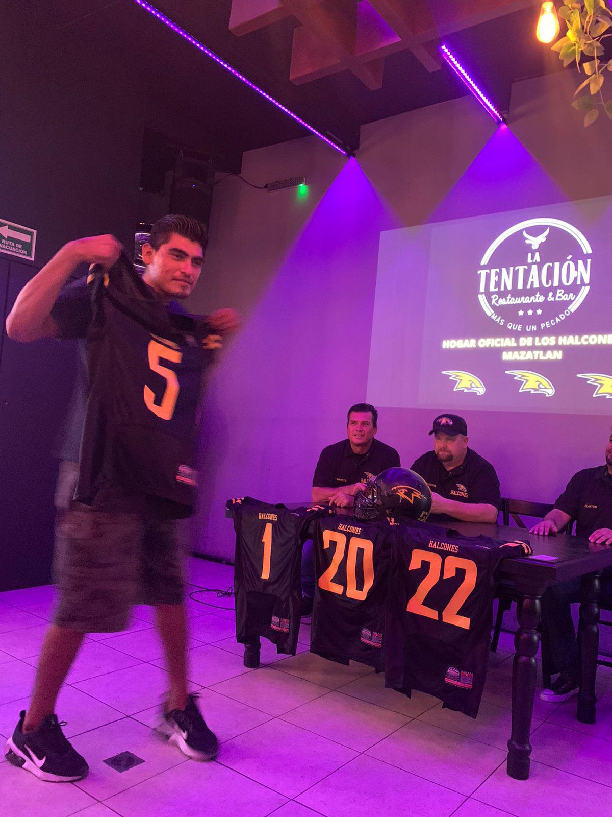 $!Halcones de Mazatlán presenta su nuevo plumaje de cara a la próxima temporada