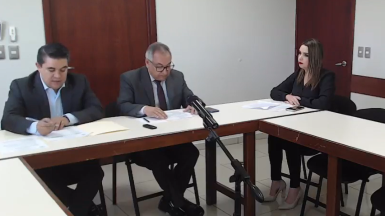 El dictamen aprobado por la Comisión de Puntos Constitucionales será enviada al Pleno del Congreso.
