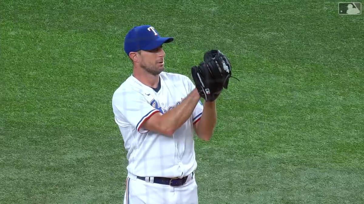 $!Scherzer va de menos a más en debut; Rangers barren a Chicago