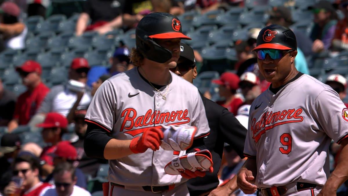 $!Orioles se llevan serie en Anaheim detrás de Henderson, Kremer