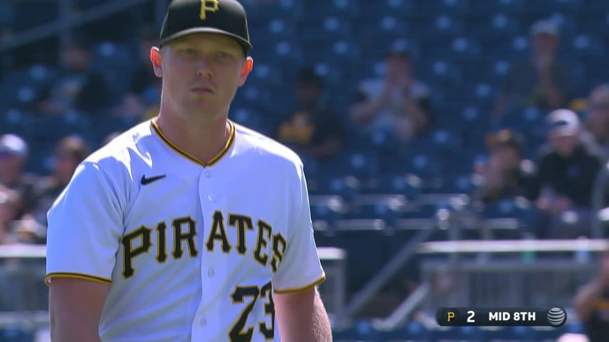 $!Piratas pintan de blanco a Nacionales con una joya de Keller
