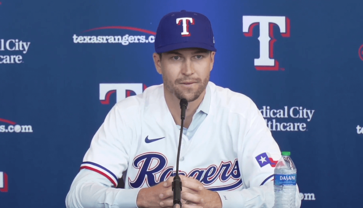 $!Jacob deGrom es apartado de entrenamiento por precaución
