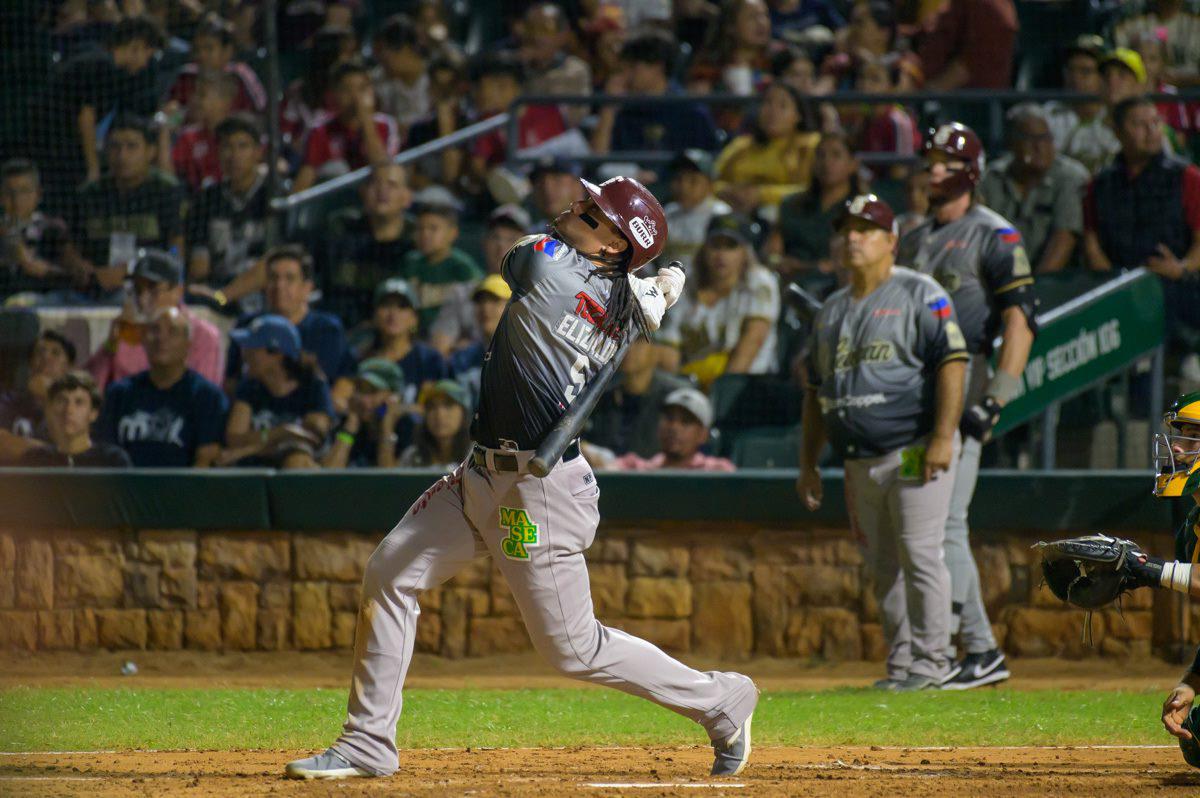 $!Explota ofensiva de Tomateros para rescatar el del honor en Los Mochis
