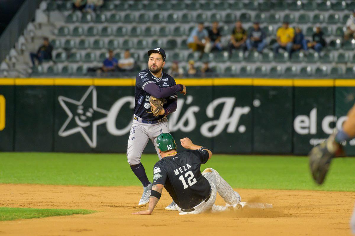 $!Se le aparece ‘El Coco’ Balentien a Sultanes en Los Mochis