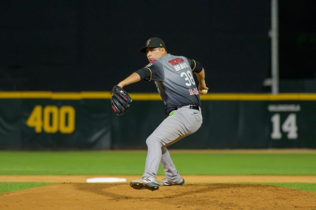 $!Explota ofensiva de Tomateros para rescatar el del honor en Los Mochis