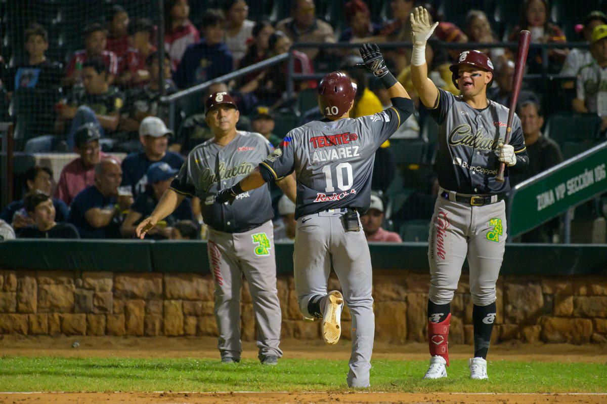 $!Explota ofensiva de Tomateros para rescatar el del honor en Los Mochis