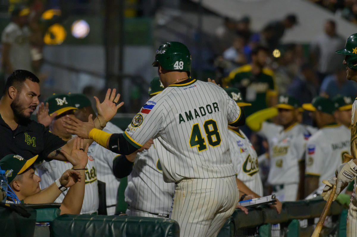 $!Cañeros pinta la serie de verde y a los Tomateros de blanco