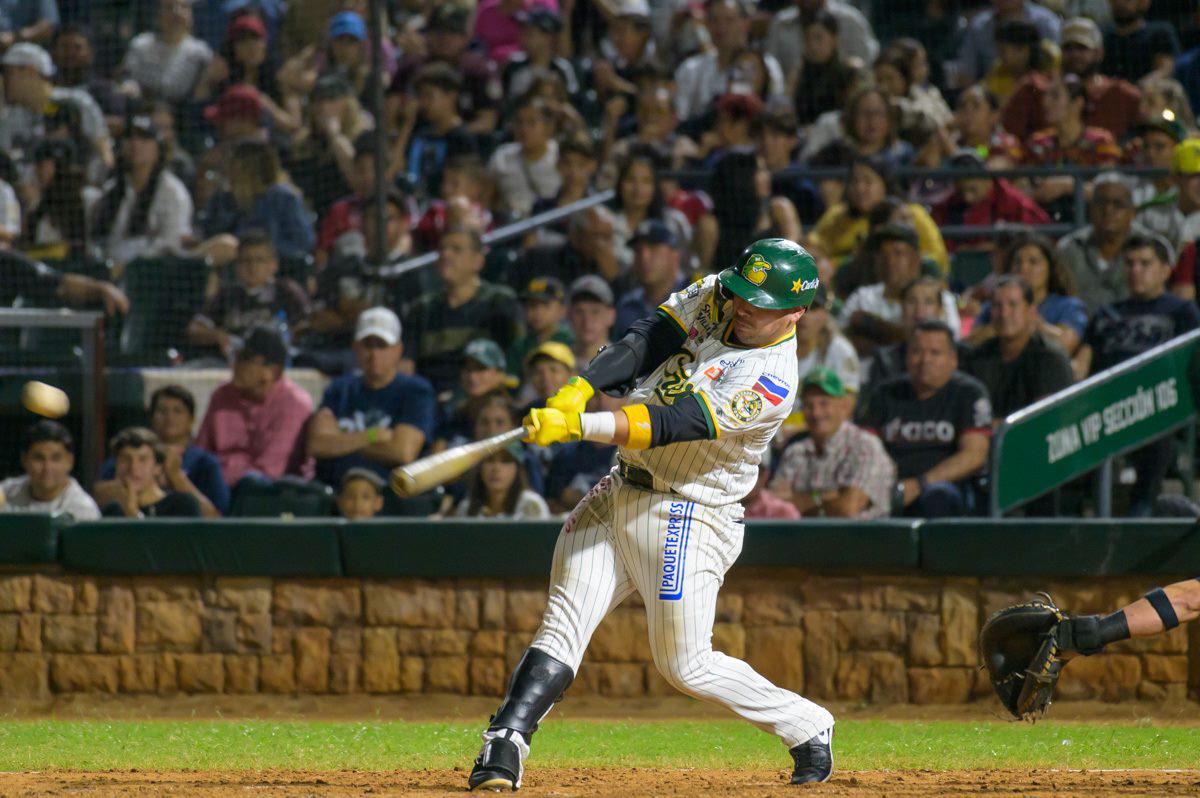 $!Explota ofensiva de Tomateros para rescatar el del honor en Los Mochis