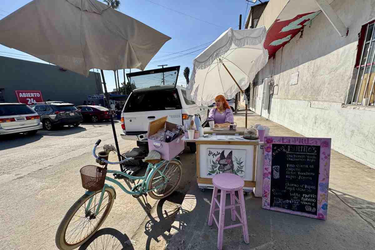 $!Mily bautizó su puesto de comida como “La Mula”.