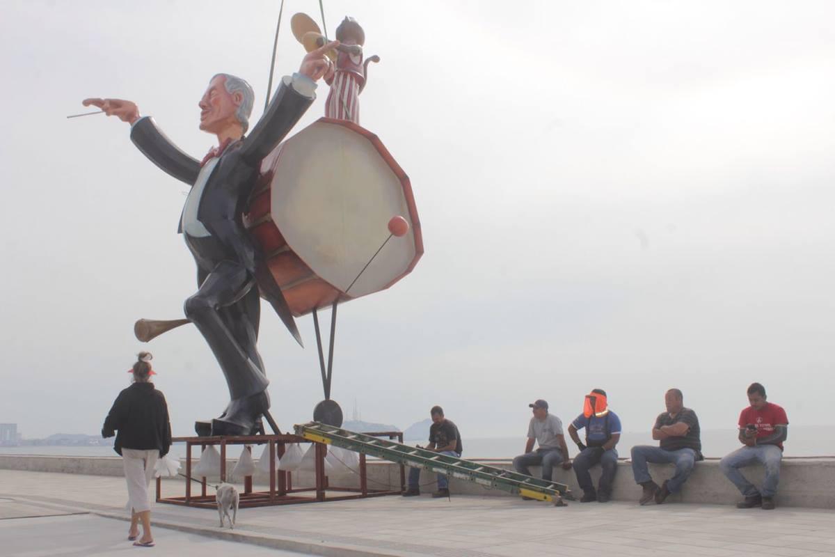 $!Pierde el Carnaval de Mazatlán a Jorge González Neri, creador de carrozas y monigotes