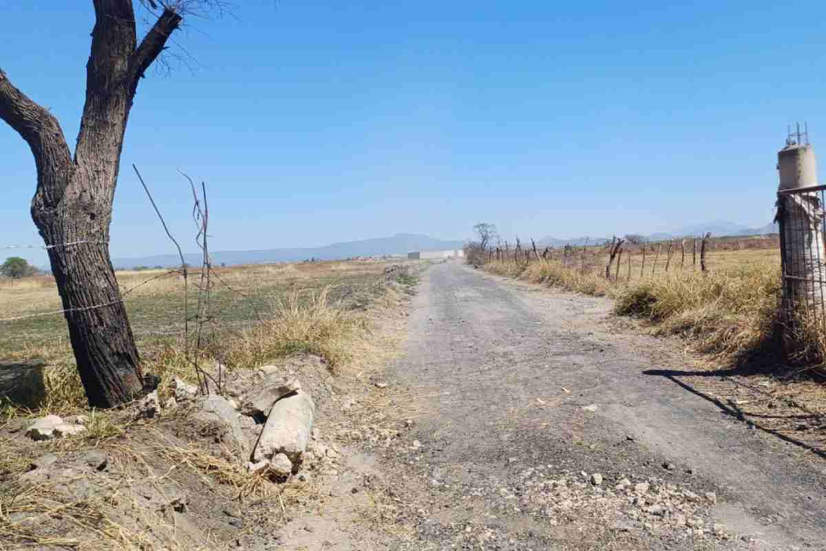 $!En los predios contiguos al Rancho Izaguirre también se encontraban algunas prendas de vestir.
