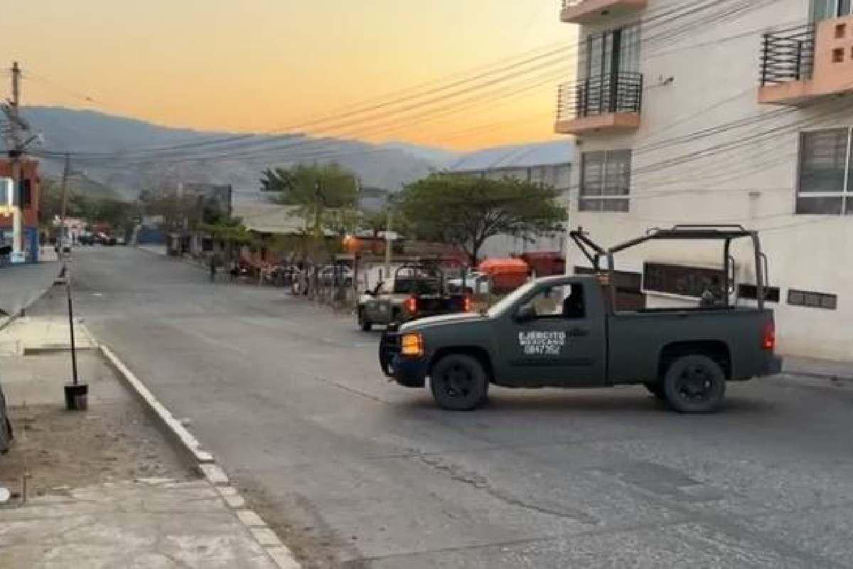 $!Matan a policía municipal y a elemento de la Marina tras frustrar asalto en Pinotepa Nacional, Oaxaca