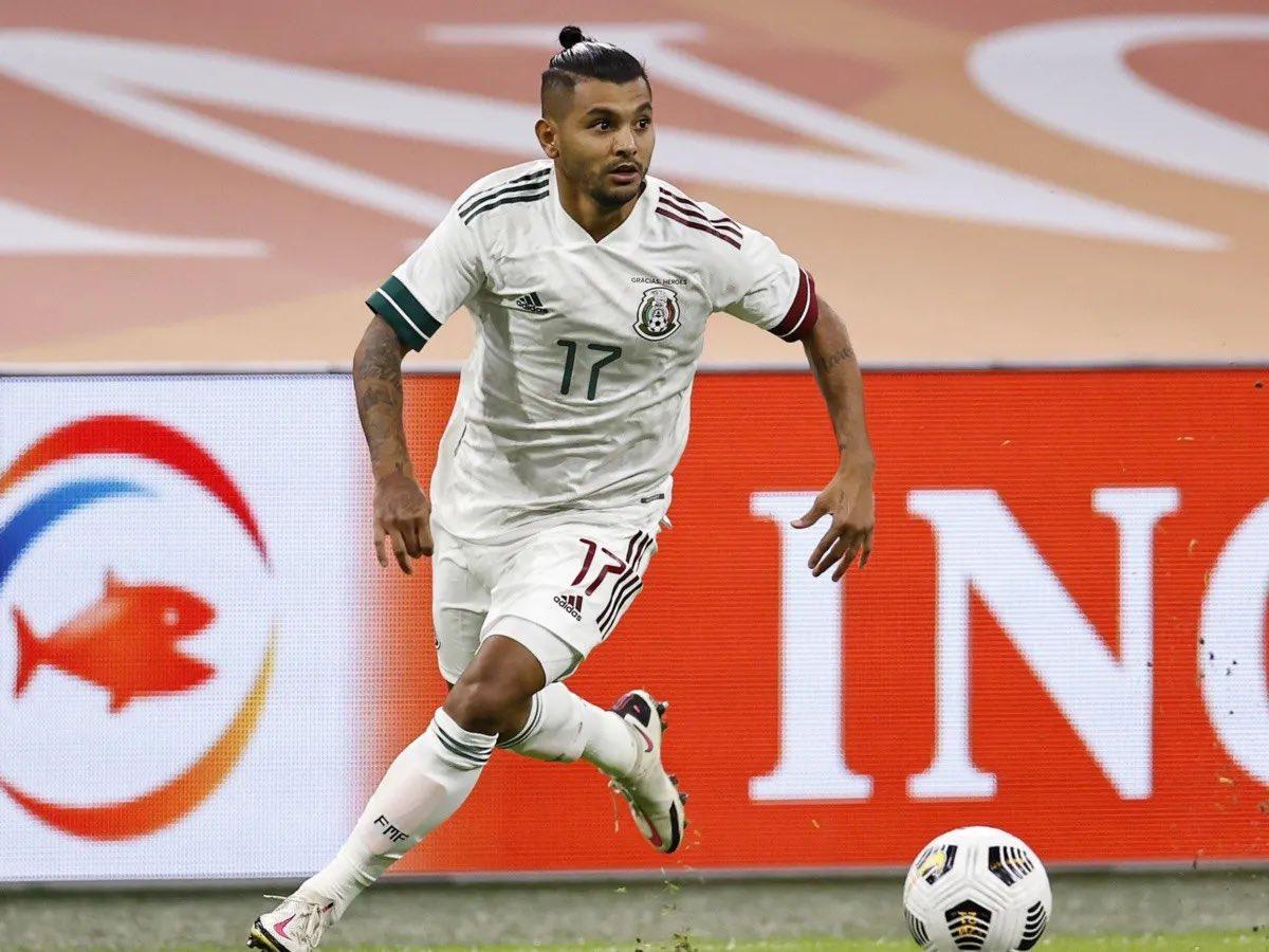 $!Tecatito Corona está cerca de llegar al Sevilla de España, afirman medios portugueses