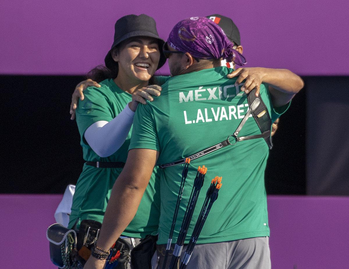 $!México gana bronce en tiro con arco mixto y obtiene su primera medalla en los Juegos Olímpicos de Tokio
