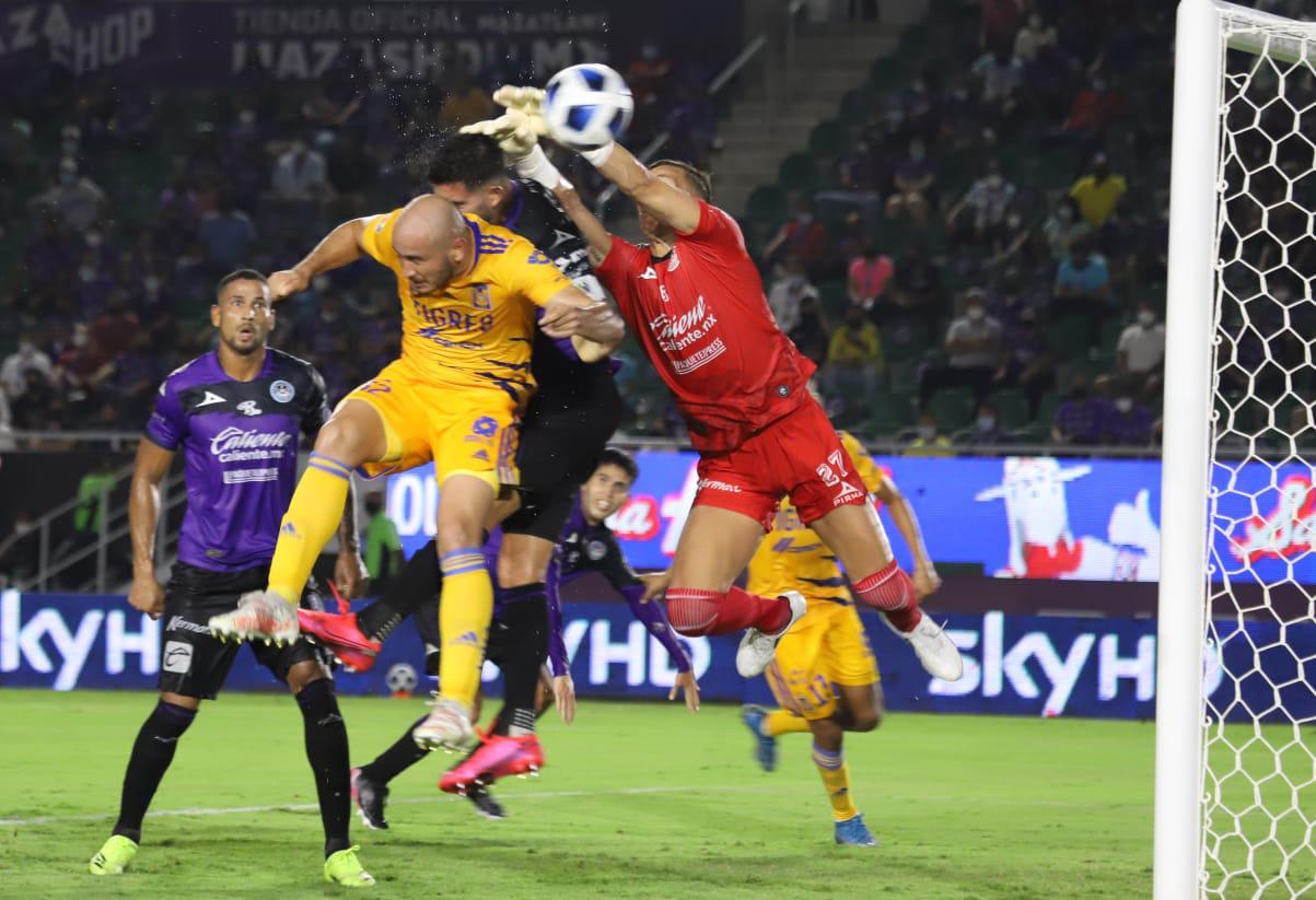 $!Mazatlán FC es goleado por Tigres en el Kraken y sufre dos expulsiones