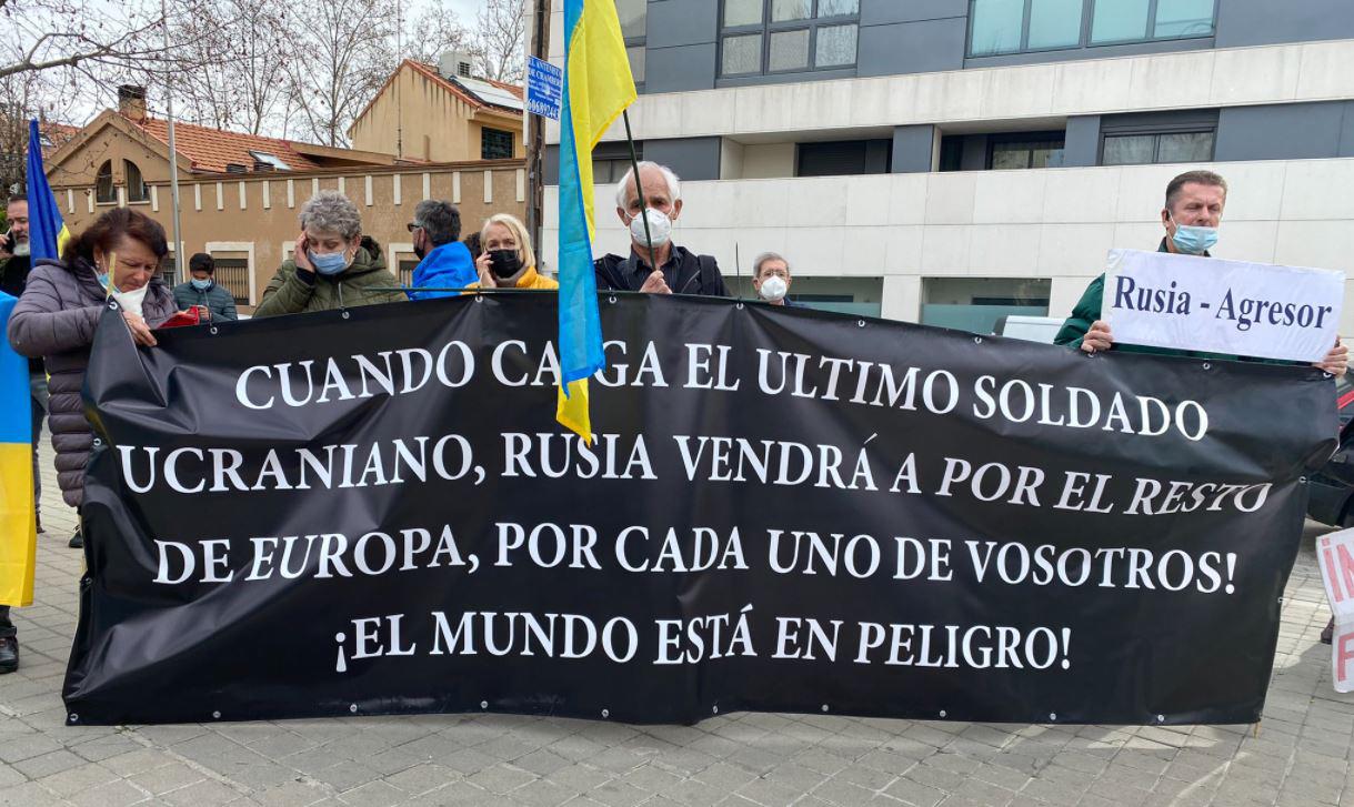 $!Protestas cunden en el orbe, incluida Rusia donde arrestan a cientos