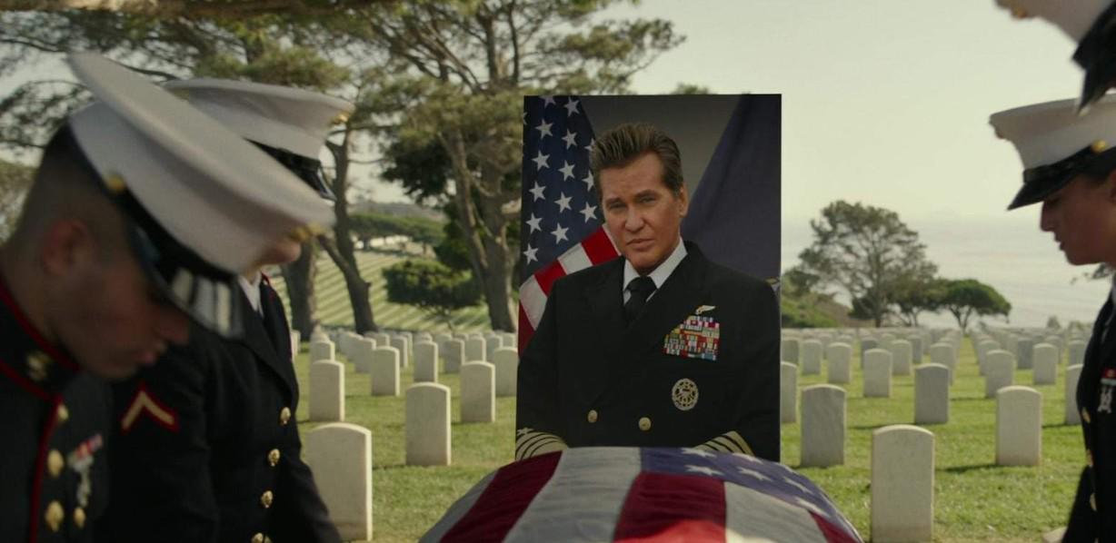 $!Val Kilmer en la escena del deceso de su personaje en Top Gun: Maverick.