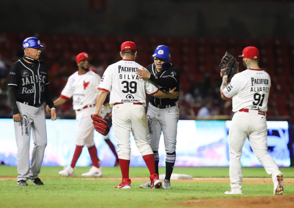 $!Venados de Mazatlán deja tendido a Charros de Jalisco en feria de carreras