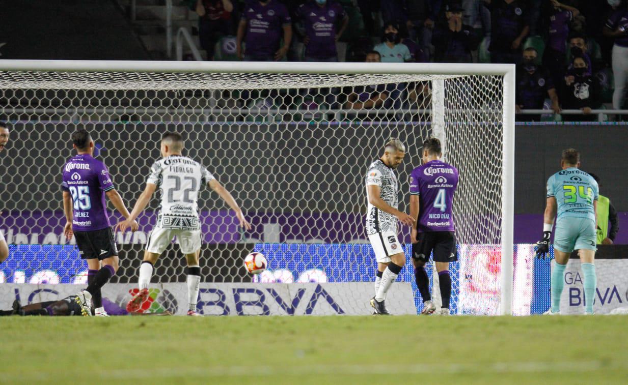 $!Autogol da triunfo al América en ‘El Kraken’