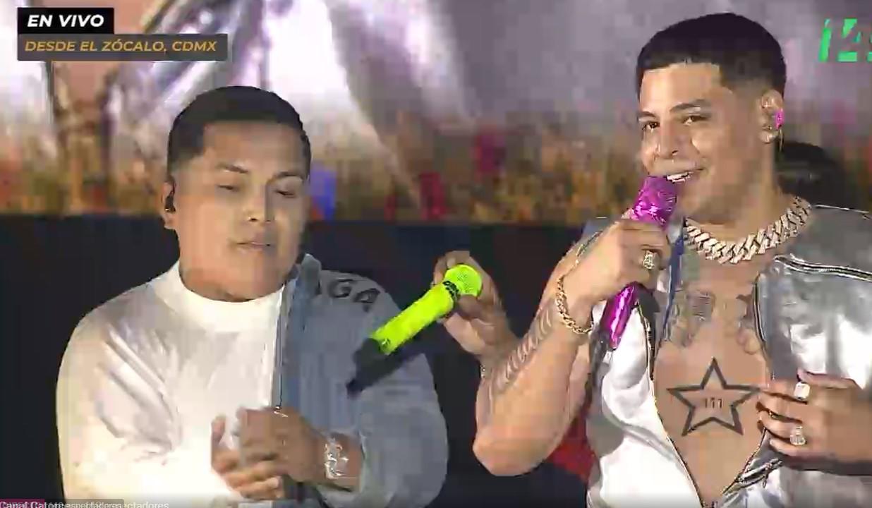 $!Miles de capitalinos disfrutan el concierto del Grupo Firme en el Zócalo