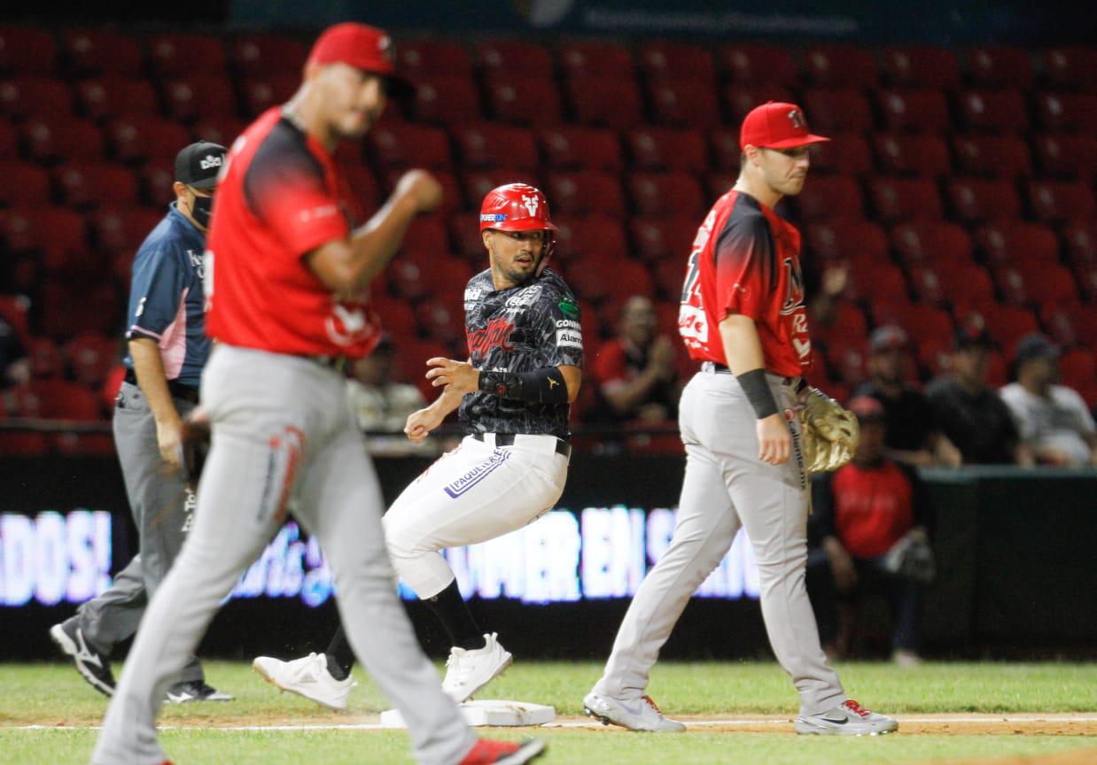 $!Venados de Mazatlán iguala la serie con gran trabajo de Braulio Torres-Pérez
