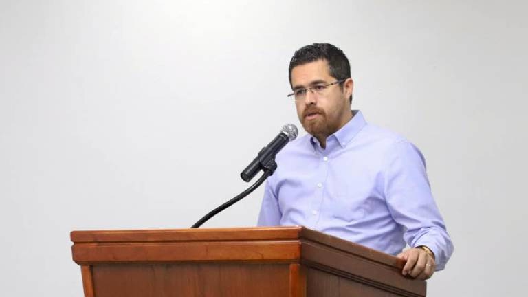 El Secretario de Salud denuncia que hay personal que no comparte la idea de vacunación de VPH.