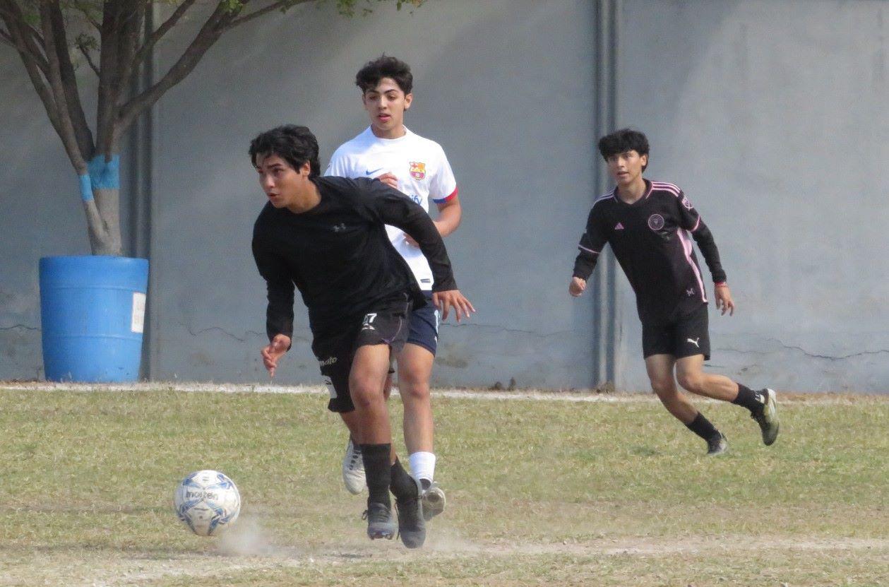 $!Buen inicio de Cbtis 51 y Cobaes 35 en la Copa Estudiantil