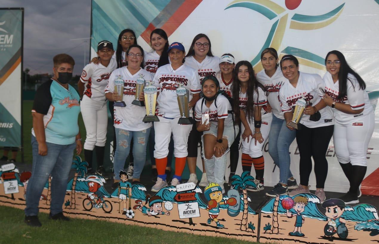 $!Cierran con broche de oro temporada 2022 de la Liga de Softbol Imdem