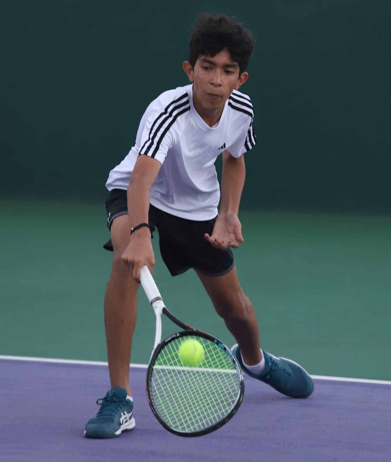 $!Bouciéguez impone experiencia en Copa de Tenis Amstel Ultra