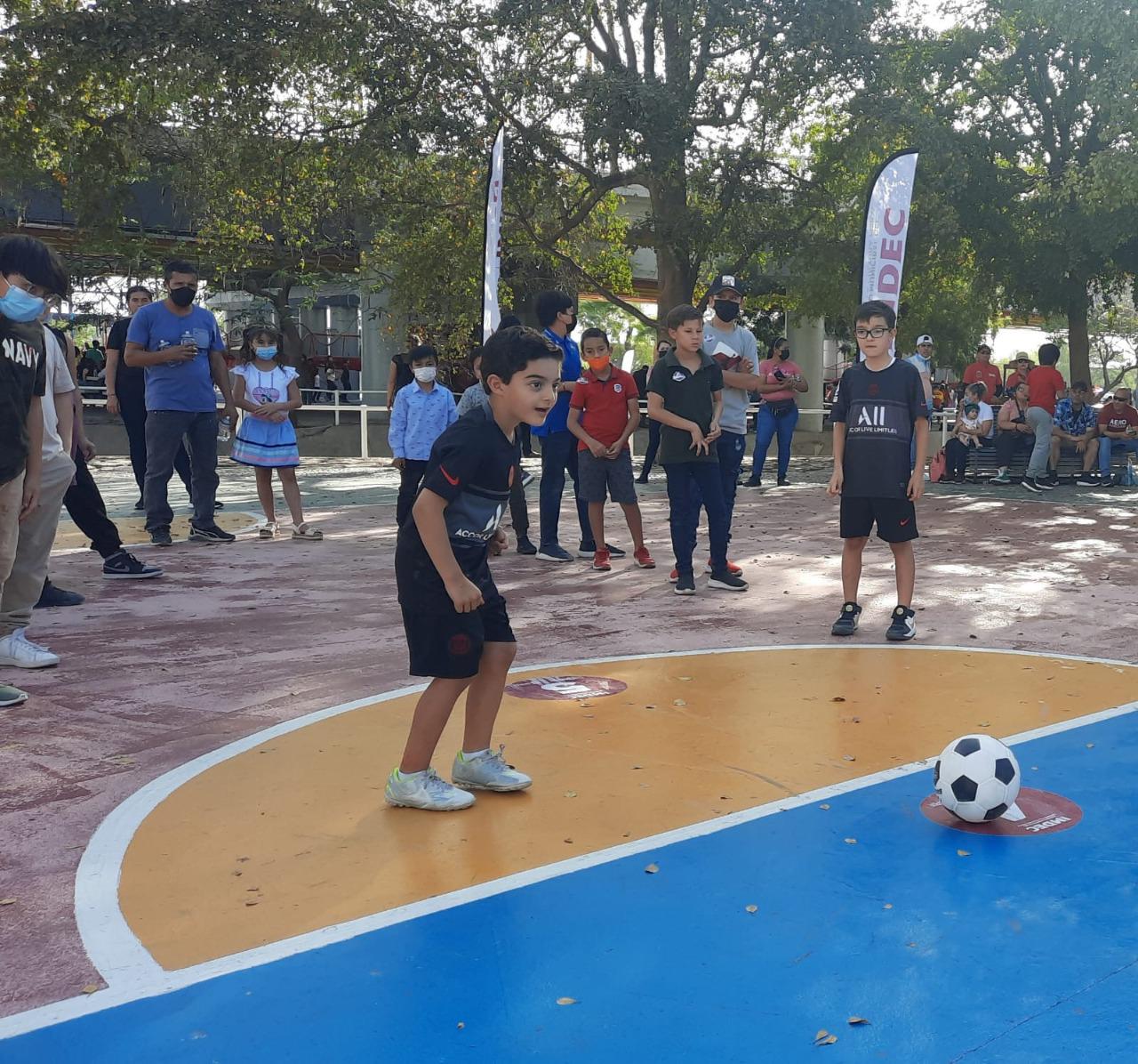 $!Imdec lleva Feria Deportiva en festejo del Día de la Niñez en Ciudad Mágica Colhuacan