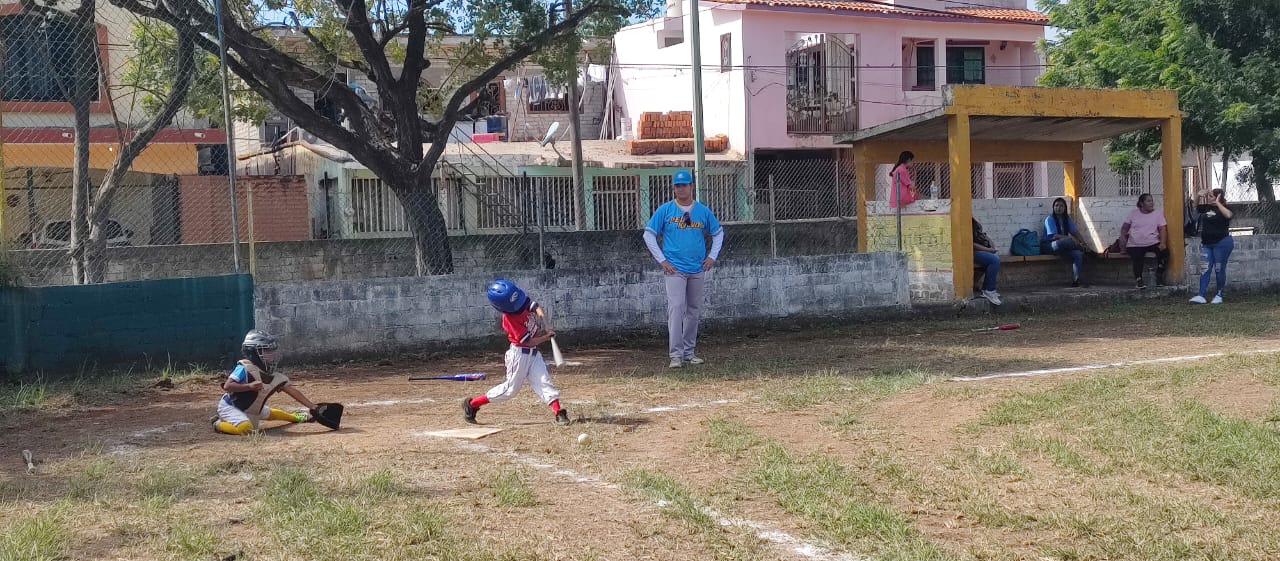 $!Con intensidad se vive la Toronja en la Liga Pelikanos