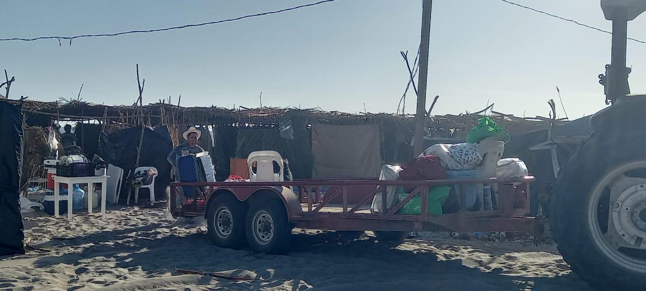 $!Se acaban las Fiestas del Mar y comienza el éxodo en Las Cabras