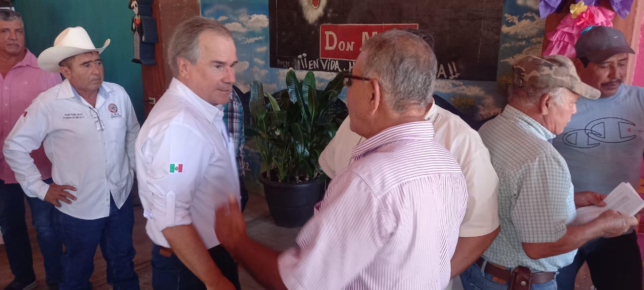 $!Acude Sergio ‘El Pío’ Esquer a Escuinapa a reunirse con sectores productivos